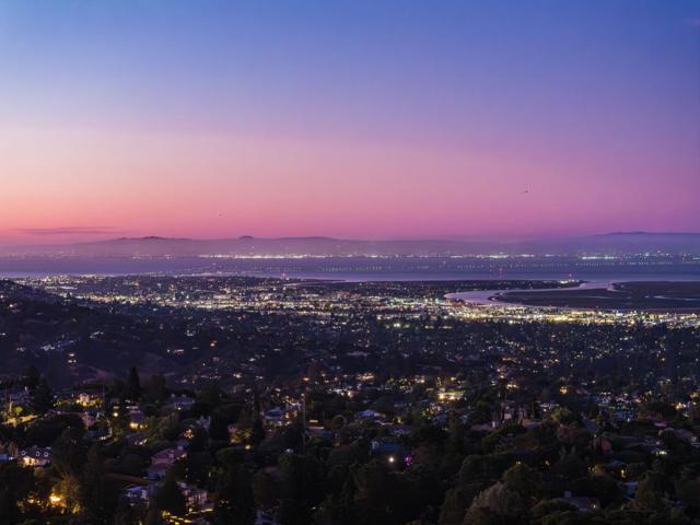0 California Way, Redwood City CA: https://media.crmls.org/mediaz/5fe6f7be-501b-4c8c-8a07-ec5078a056b8.jpg