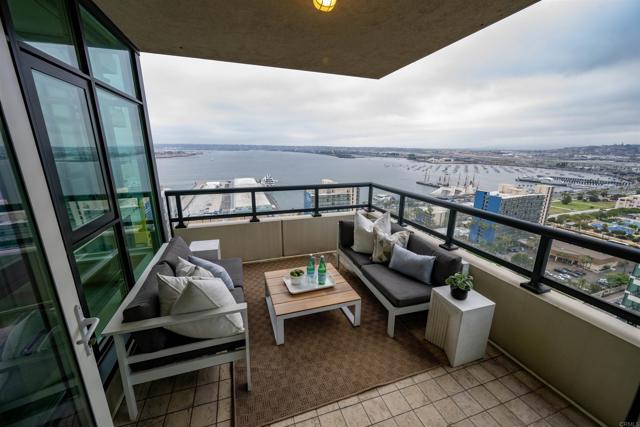 Detail Gallery Image 17 of 26 For 1199 Pacific Hwy #2501,  San Diego,  CA 92101 - 2 Beds | 2 Baths