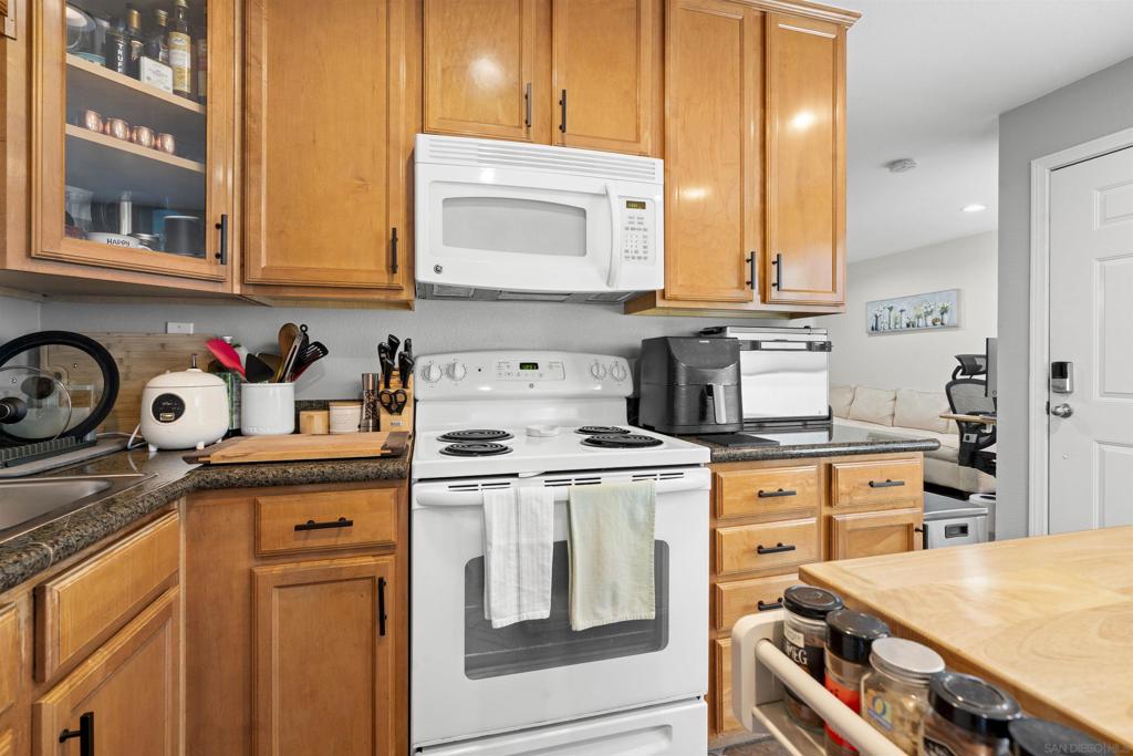 6333 College Grove Way - photo 18