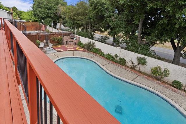 890 Greenwich Drive, Gilroy CA: https://media.crmls.org/mediaz/5fe9c9e1-5c87-4e7a-9124-7ce1d719c314.jpg