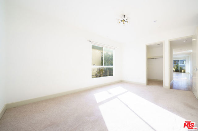 848 Irolo Street, Los Angeles CA: https://media.crmls.org/mediaz/5fea07fd-e305-4109-a42e-fe2771684343.jpg