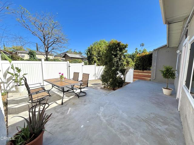 Detail Gallery Image 5 of 24 For 1552 Atchison St, Pasadena,  CA 91104 - 3 Beds | 2 Baths