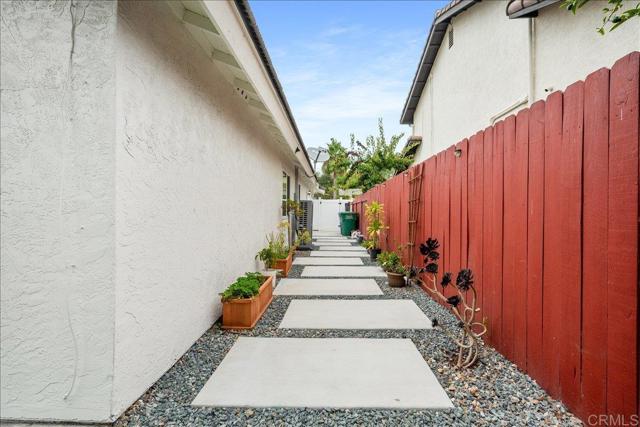 Detail Gallery Image 22 of 27 For 2801 Jacaranda Ave, Carlsbad,  CA 92009 - 4 Beds | 2 Baths