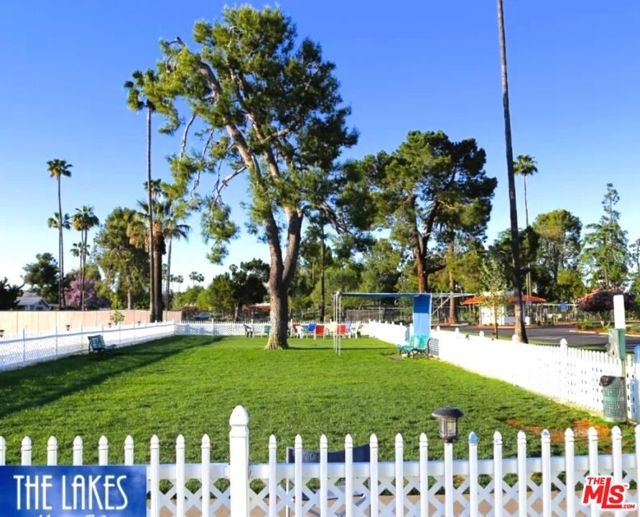 5001 W Florida Avenue, Hemet CA: https://media.crmls.org/mediaz/5feb8497-a62a-42c4-9769-1d01975da8a4.jpg