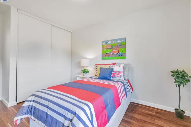 38627 Cherry Ln, Fremont CA: https://media.crmls.org/mediaz/5febcbd0-9f8c-4b8f-9072-28023b09c539.jpg