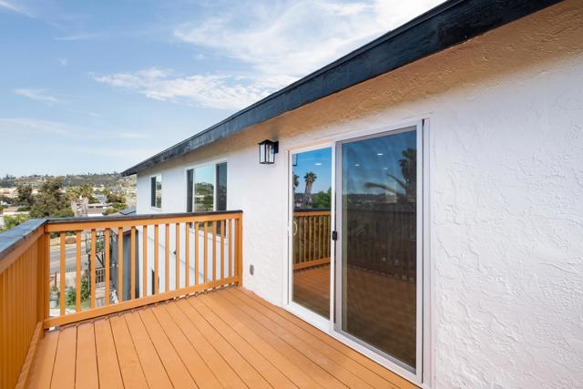 Image 25 of 44 For 552 Felicita Avenue