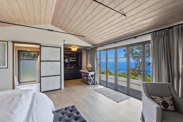 53810 Highway 1, Big Sur CA: https://media.crmls.org/mediaz/5fedd2ce-9d18-4adb-84b2-7c9877b900c2.jpg