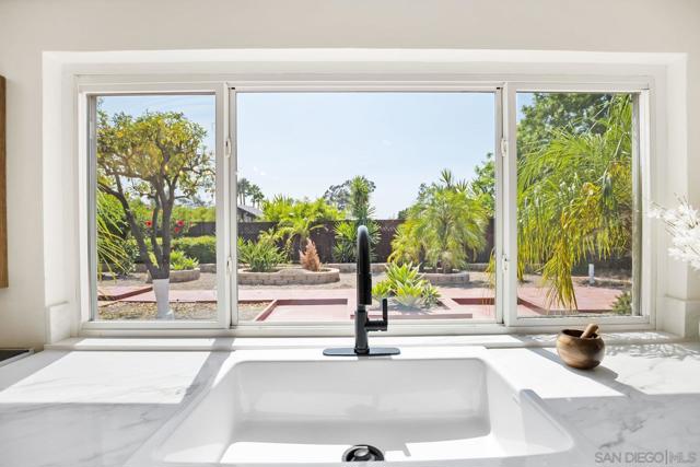 9956 Cummins Pl, San Diego CA: https://media.crmls.org/mediaz/5fee26f5-f77f-4497-b412-39008974412c.jpg