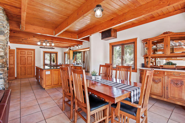 43630 Rainbow Lane, Angelus Oaks CA: https://media.crmls.org/mediaz/5fee2795-7362-4e2d-8062-10bb46f2df0e.jpg