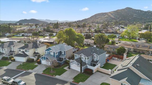 10250 New Bedford Court, Lakeside CA: https://media.crmls.org/mediaz/5feea3e0-142a-4845-afcd-6f71455d1c09.jpg