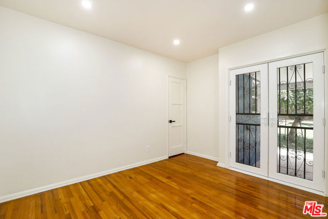248 N Canyon Boulevard, Monrovia CA: https://media.crmls.org/mediaz/5fef2899-bc17-4a7d-8084-a01b3a7d40cb.jpg