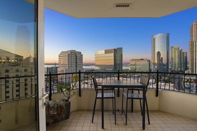 700 Harbor Drive, San Diego, California 92101, 2 Bedrooms Bedrooms, ,2 BathroomsBathrooms,Condominium,For Sale,Harbor Drive,250001369SD