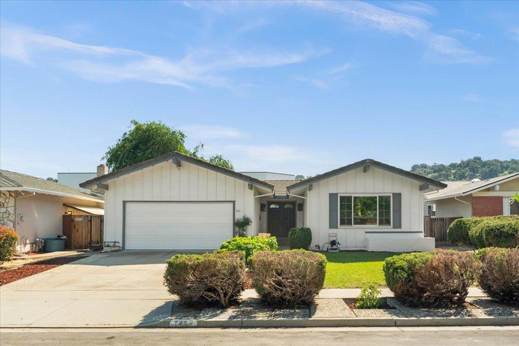 746 Almeria Drive