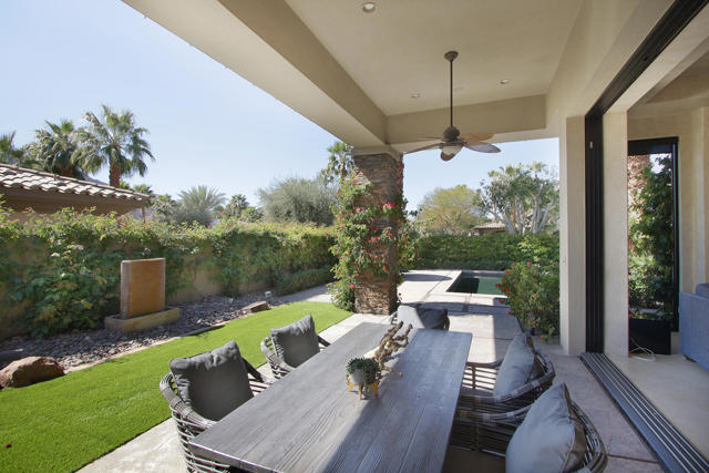 Image 40 of 43 For 77613 Via Villaggio