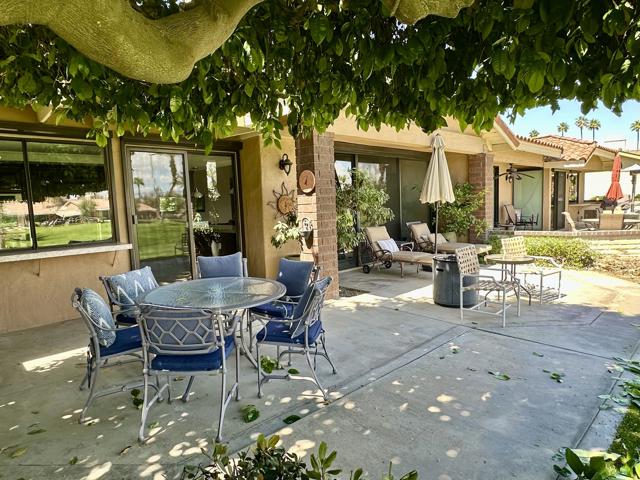 186 Madrid Avenue, Palm Desert CA: https://media.crmls.org/mediaz/5ff19783-a7ac-4bbf-92f9-4c509cc8c447.jpg