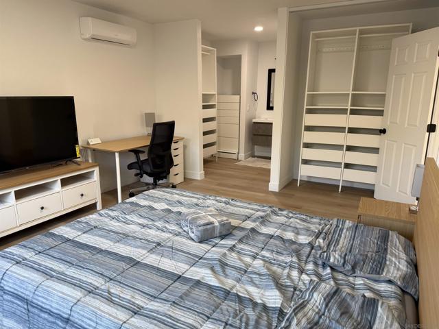 664 Carefree Dr, San Diego CA: https://media.crmls.org/mediaz/5ff1f087-9580-4308-ad78-b3b2ce7489ae.jpg