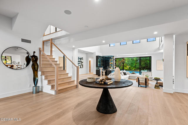 4199 Woodlane Court, Westlake Village CA: https://media.crmls.org/mediaz/5ff24dc8-bf37-4366-8b8e-8ce19005ba1c.jpg