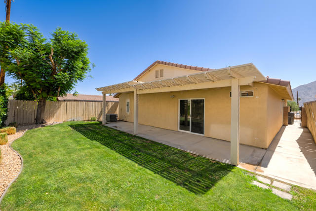 53215 Avenida Alvarado, La Quinta CA: https://media.crmls.org/mediaz/5ff2b081-7de0-43fd-b3ad-a1eb5e09bf27.jpg