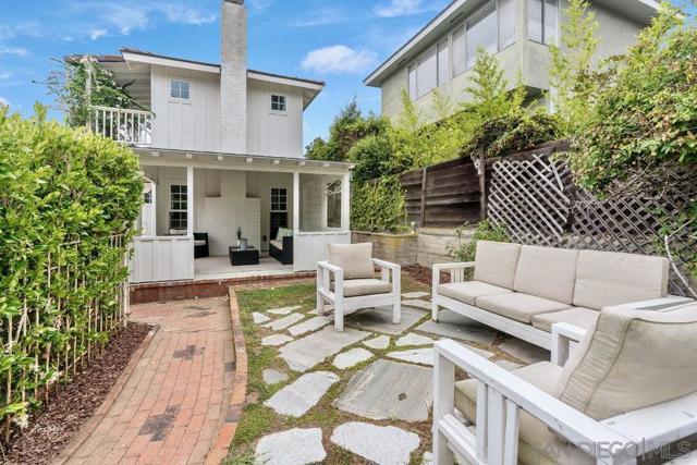 4154 Hill St, San Diego CA: https://media.crmls.org/mediaz/5ff313b1-4de1-4d2d-ad4d-495d4f911bd2.jpg