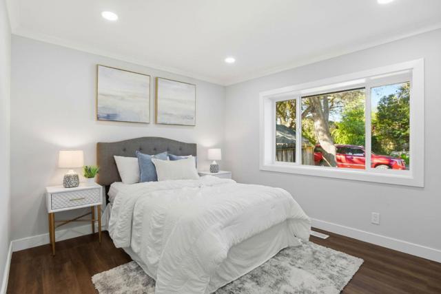 432 8th Avenue, Menlo Park CA: https://media.crmls.org/mediaz/5ff32335-2975-4d7a-af79-ac6a739f7b6d.jpg