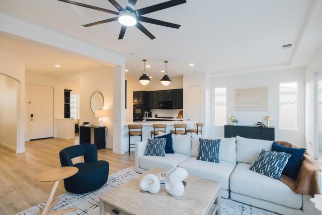 79846 Amora Drive, La Quinta CA: https://media.crmls.org/mediaz/5ff3d575-431c-4a17-afa1-ada76dc8a888.jpg