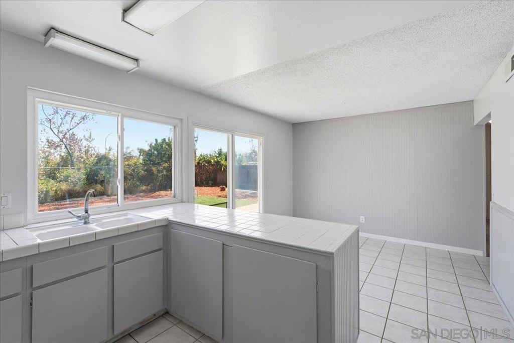 8737 Jade Coast Dr - photo 13