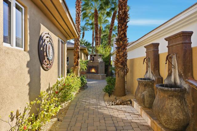 51518 Via Sorrento, La Quinta CA: https://media.crmls.org/mediaz/5ff4d670-c839-4d7c-85be-483b10f92fd5.jpg