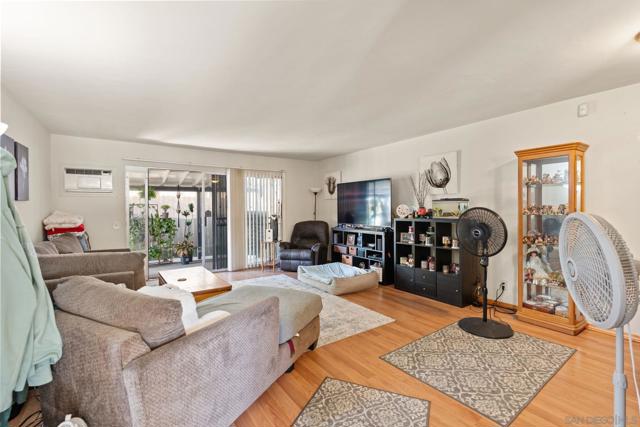 6821 23 Mohawk St, San Diego CA: https://media.crmls.org/mediaz/5ff4fb6f-8be0-446b-90da-1f25093c286a.jpg