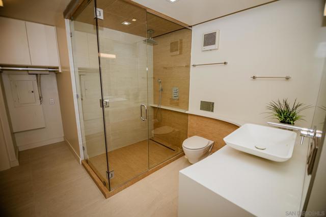 Image 31 of 38 For 4767 Ocean Blvd  712