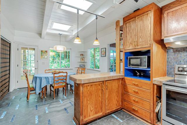 14235 Highway 9, Boulder Creek CA: https://media.crmls.org/mediaz/5ff59cab-a91a-4b82-96b5-410be6011499.jpg