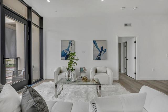 889 McLellan Drive, South San Francisco CA: https://media.crmls.org/mediaz/5ff66217-e144-4f5e-beba-4f647584906f.jpg