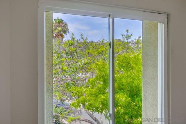 5370 La Jolla Blvd., La Jolla CA: https://media.crmls.org/mediaz/5ff69660-c26c-4ac7-b119-12c2c8fd234b.jpg
