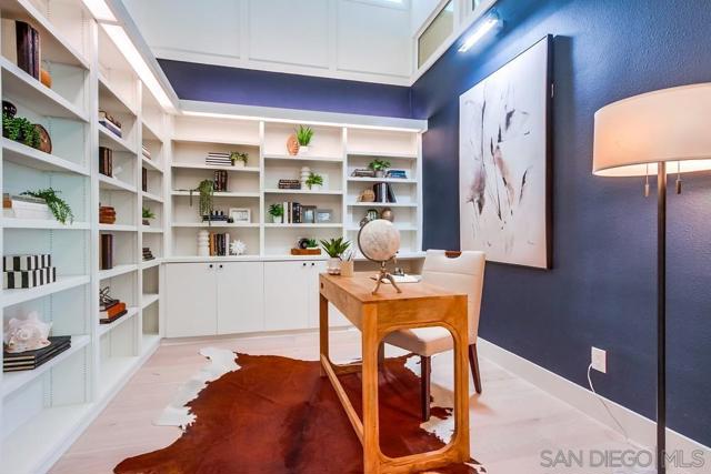 2223 Caminito Preciosa Sur, La Jolla CA: https://media.crmls.org/mediaz/5ff6a5bc-23f5-449e-b652-86baf1c5c51c.jpg