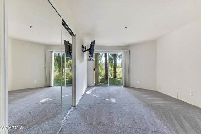 5728 Oak Bend Ln  -  HsHProd-18