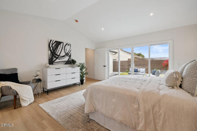 2711 2715 Dawson Avenue, Ventura CA: https://media.crmls.org/mediaz/5ff7cf10-2769-4363-8398-e263ee903b70.jpg
