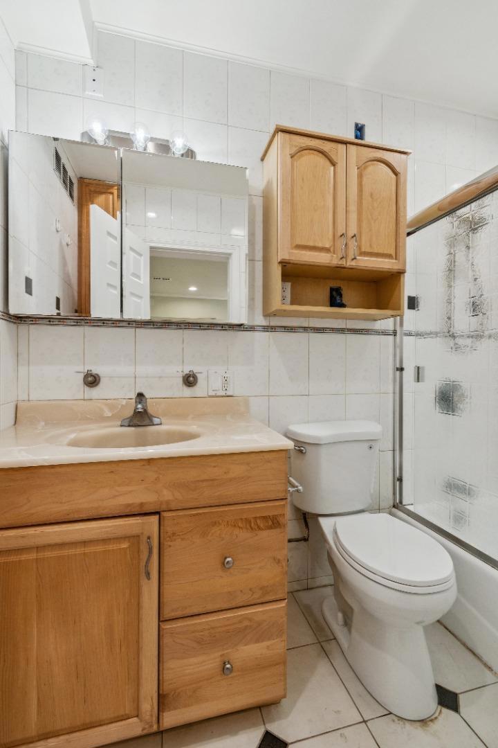 https://media.crmls.org/mediaz/5ff848db-5b59-43dd-989e-123a337fa035.jpg?preset=X-Large
