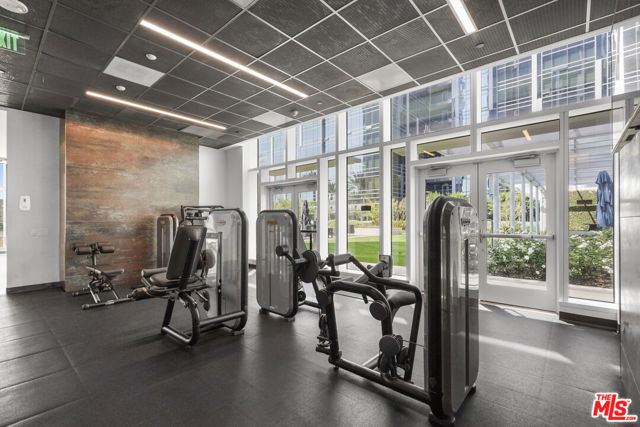 877 Francisco Street, Los Angeles CA: https://media.crmls.org/mediaz/5ff8d35a-7b02-4d19-a179-eede7619730f.jpg