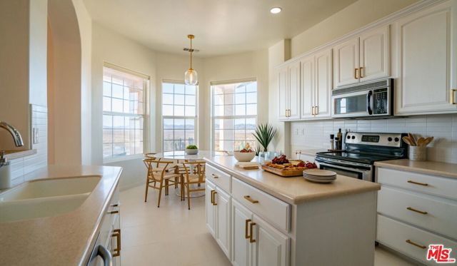 71638 Laura Lane,  CA: https://media.crmls.org/mediaz/5ff942a8-d132-47de-b0ff-ca94b3d9fcec.jpg