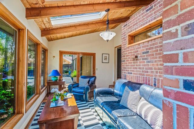 135 Seabreeze Place, Aptos CA: https://media.crmls.org/mediaz/5ff979b7-034b-406f-9509-d9b5670e50f8.jpg