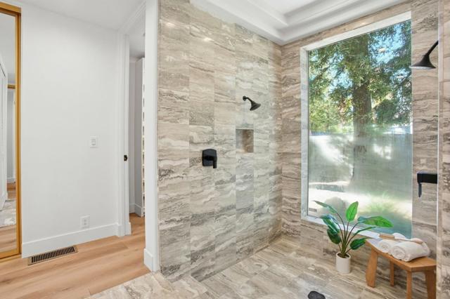 3895 Fair Oaks Boulevard, Sacramento CA: https://media.crmls.org/mediaz/5ff9f16f-5b13-418c-b62d-3bf121c4de6d.jpg