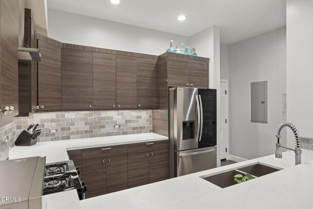 Detail Gallery Image 22 of 43 For 3236 Royal Oaks Dr #5,  Thousand Oaks,  CA 91362 - 3 Beds | 2/1 Baths