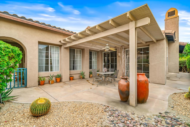 79756 Cassia Street, La Quinta CA: https://media.crmls.org/mediaz/5ffa1fb5-83f0-4194-bfc5-ff5aaf248044.jpg