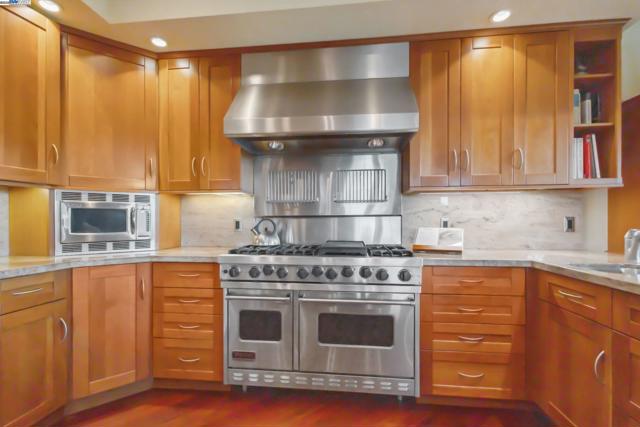 3565 Star Ridge Rd, Hayward CA: https://media.crmls.org/mediaz/5ffa8e87-8c61-41f9-93e0-3f25e3c82a65.jpg