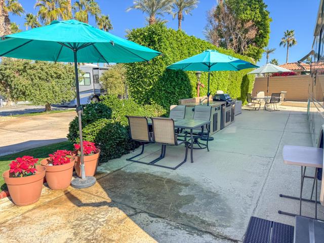 80394 Avenue 48, Indio CA: https://media.crmls.org/mediaz/5ffafdf0-188e-4be9-8b62-612393f75163.jpg
