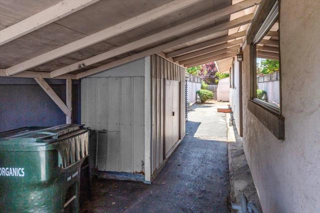 60 View Street, Los Altos CA: https://media.crmls.org/mediaz/5ffc2613-5358-4be9-87db-4d70a5873b0e.jpg