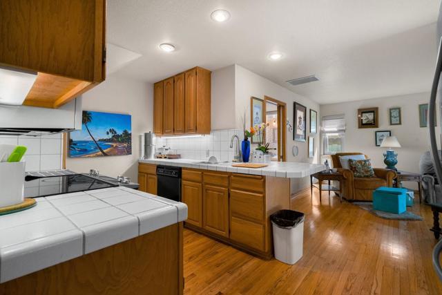 662 W Parr Avenue, Campbell CA: https://media.crmls.org/mediaz/5ffc8578-7e75-4af3-b0a7-8c5bb759661a.jpg