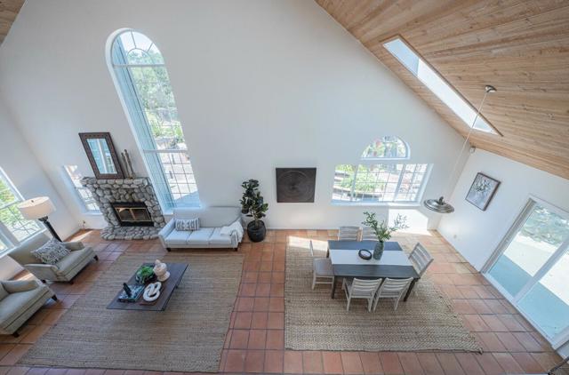 158 Echo Valley Road, Prunedale CA: https://media.crmls.org/mediaz/5ffe2bc8-2be1-457b-9e63-32b9c9ee9e6b.jpg