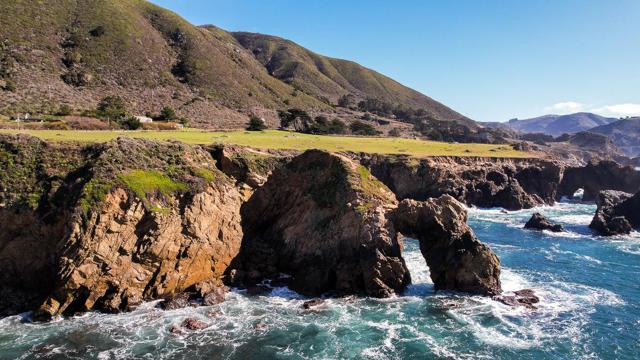 37305 Highway 1, Carmel CA: https://media.crmls.org/mediaz/5ffe9981-940f-49c3-8737-0c5c4f8822a7.jpg