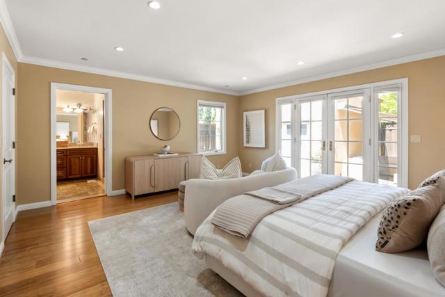 475 8th Avenue, Menlo Park CA: https://media.crmls.org/mediaz/5ffef460-1753-487e-b8a6-3961d812de47.jpg