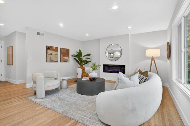 430 Gilbert Avenue, Menlo Park CA: https://media.crmls.org/mediaz/5fff26f1-83a0-42f3-af4f-679bca83ee0a.jpg